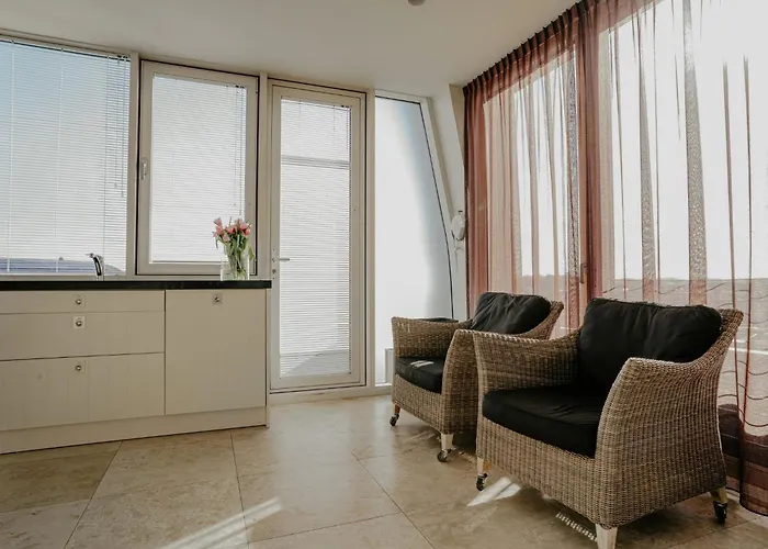 Apartman De Zeeparel By Interhome