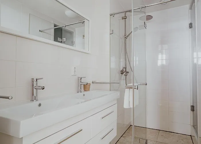 De Zeeparel By Interhome Egmond aan Zee