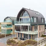 Apartamento De Zeeparel By Interhome