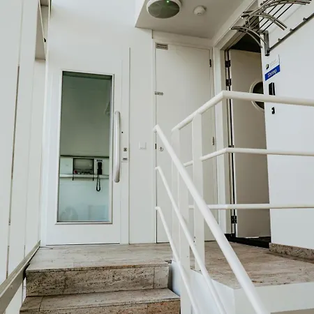 Апартаменты De Zeeparel By Interhome